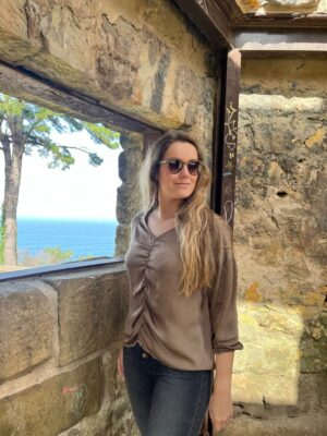 Alternative view of Blusa camel Jade