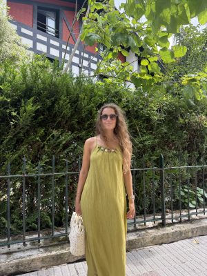 Alternative view of Vestido verde piedras