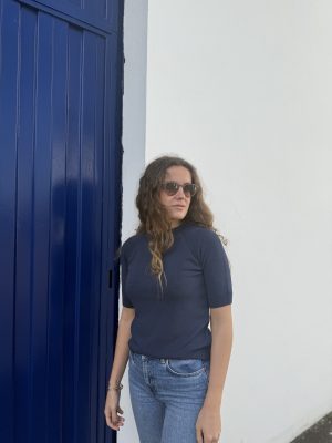 Top punto azul marino