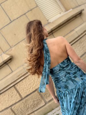 Vestido midi tul estampado turquesa halter