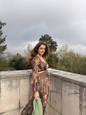 Vestido midi cut out verde Linda