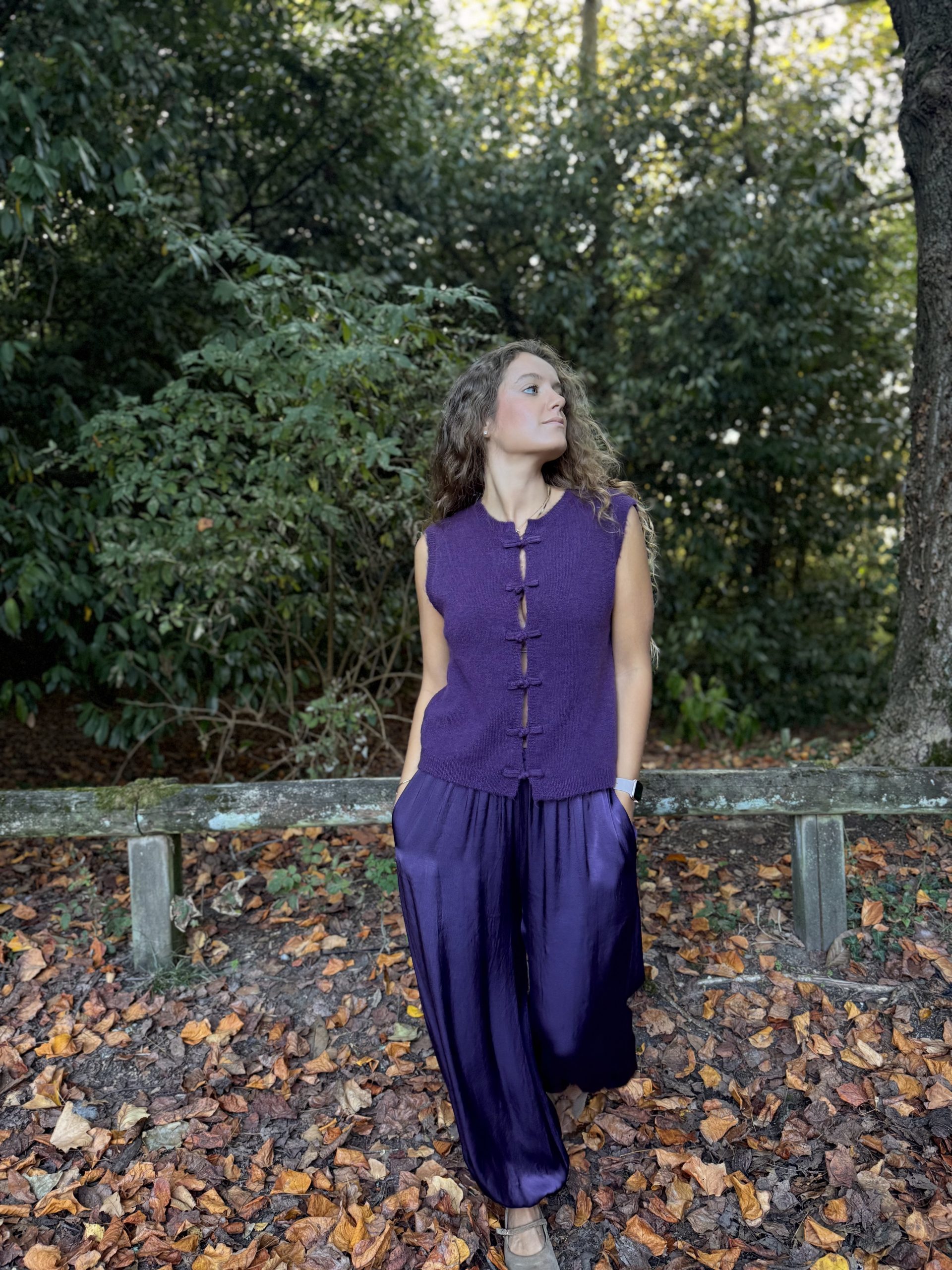 Pantalón bombacho satinado morado - Imagen 3