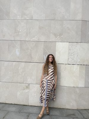 Alternative view of Vestido midi rayas beige