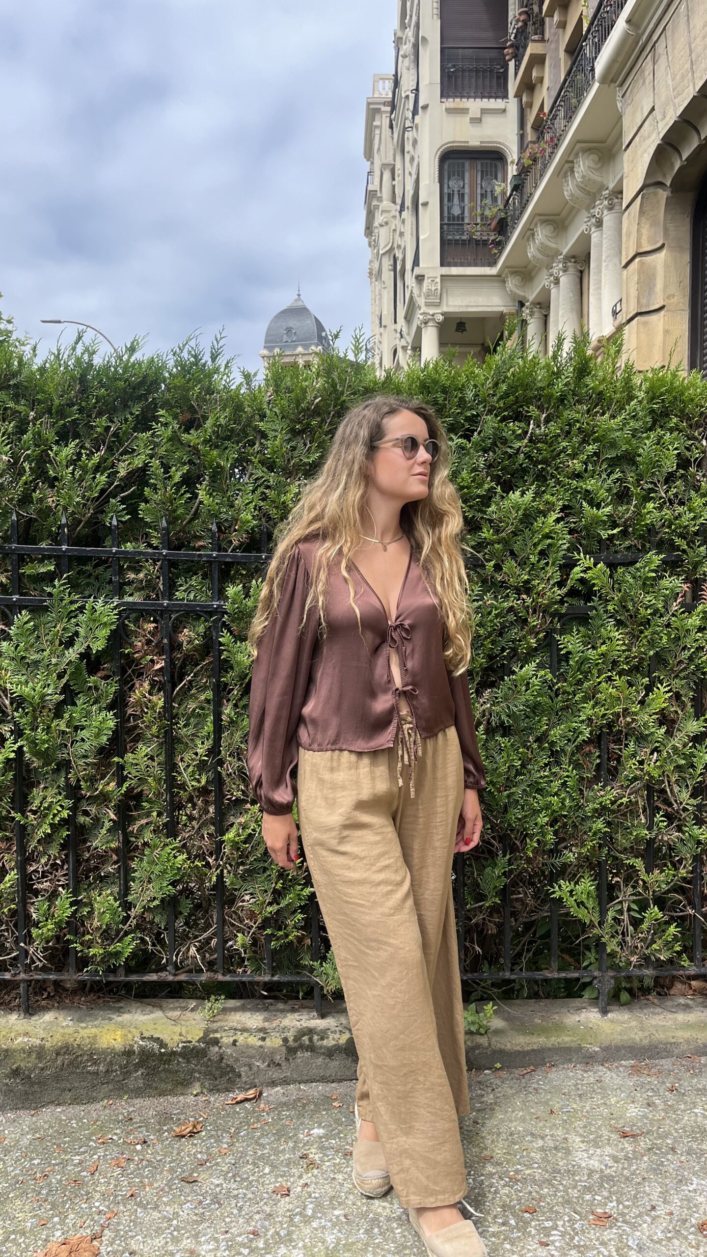 Blusa marrón satén Éclat